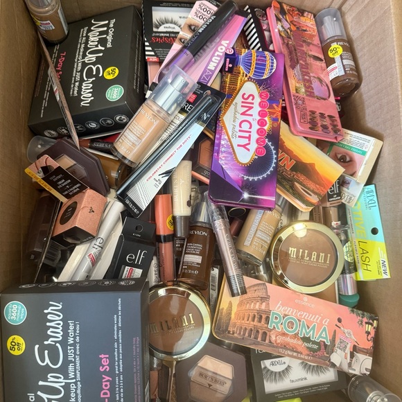 Makeup & Beauty Boxes 20 Piece Lot NEW - Picture 1 of 10
